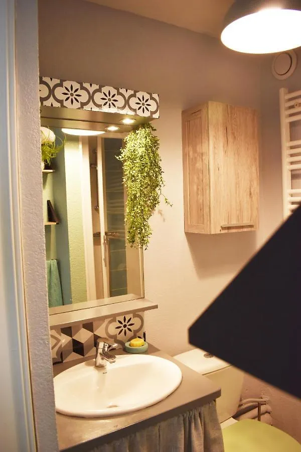 Apartment Appartement Look Industriel Pour 4 Personnes Avec Piscine A La Plage La Londe-les-Maures