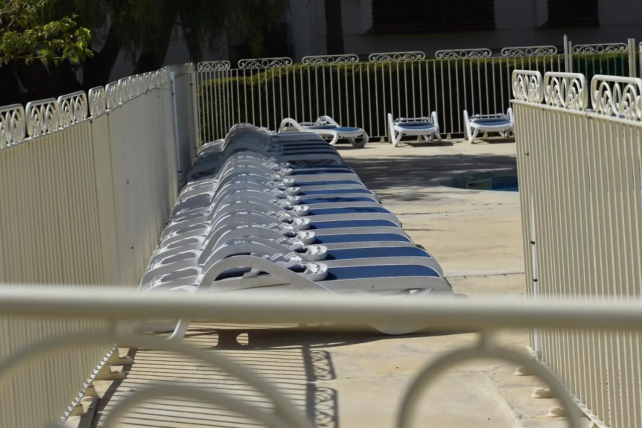 Apartment Appartement Look Industriel Pour 4 Personnes Avec Piscine A La Plage La Londe-les-Maures