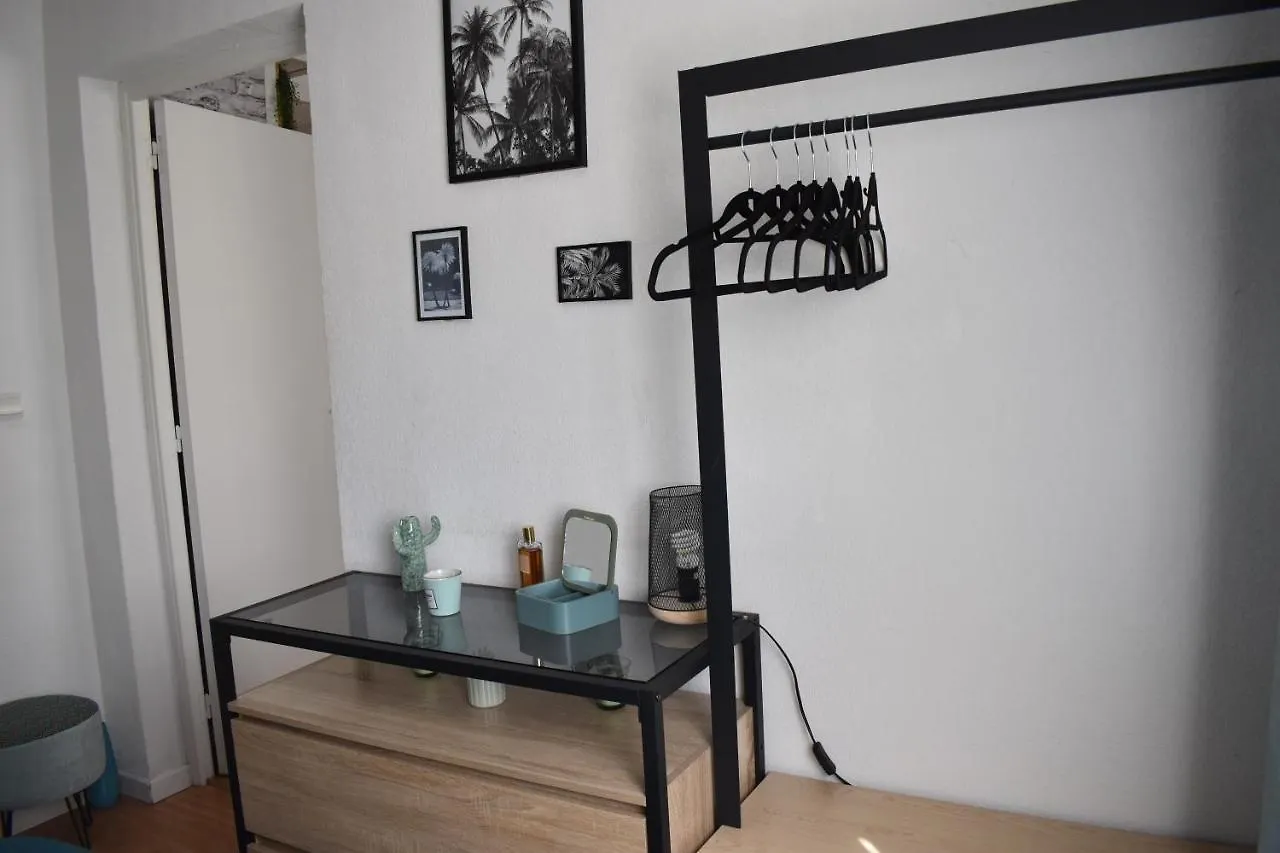 Appartement Look Industriel Pour 4 Personnes Avec Piscine A La Plage La Londe-les-Maures 0*,